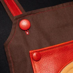 Turms Leather Apron For Elegant Shoe Polishing