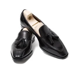 Saint Crispin's Loafer "Modern B-Tassel" Made Of Black Calf Leather - Entire