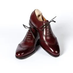 Saint Crispin's Oxford "Queens" In Burgundy-Colored Calfskin - Hand-Colored
