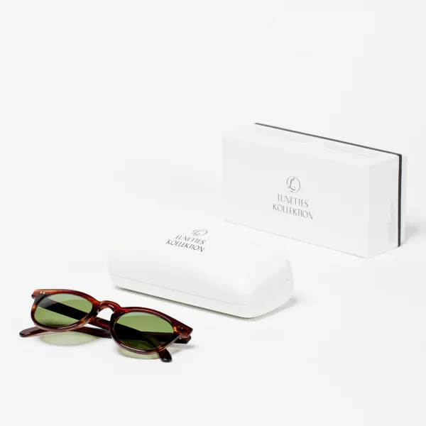 Lunettes Kollektion Sunglasses In Tortoise "Noblesse Oblige"